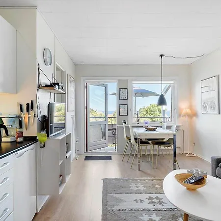 5502-gudhjem-gudhjemvej-111-d-1-lejl-3 Appartement *
